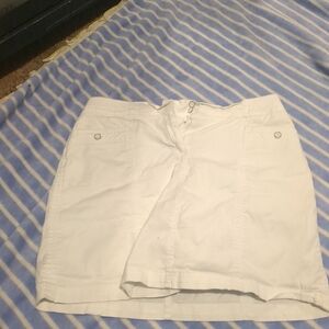 Karen Scott white skirt